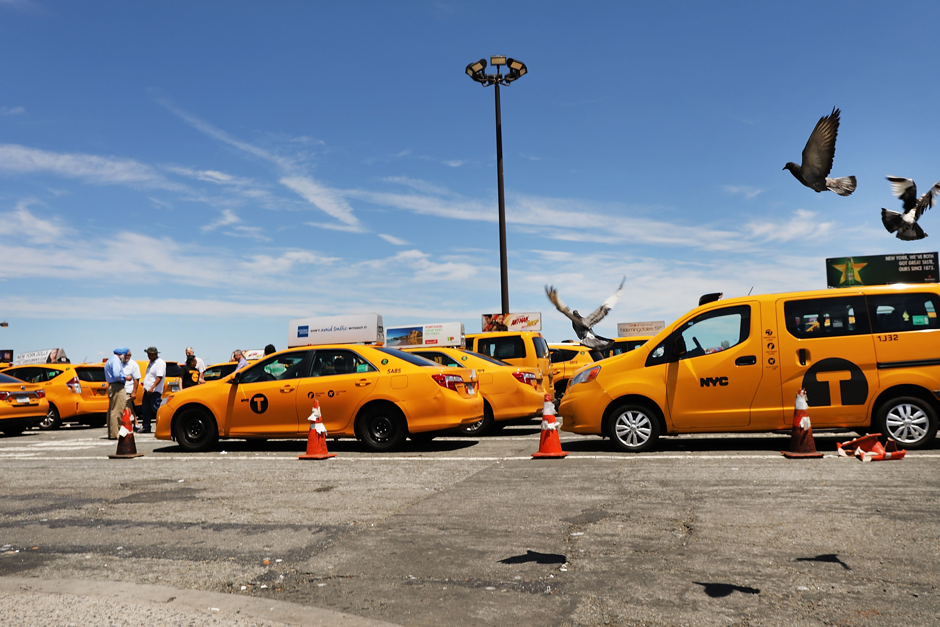 NYC's taxi union teams with Uber, hedge fund demand healthcare after 4 driver deaths — Gothamist