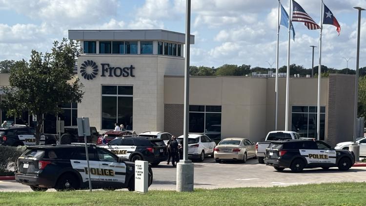 Elderly couple robbed outside Frost Bank in northwest San Antonio, police say suspect(s) at large — KENS 5 (San Antonio), Marco Island Community news