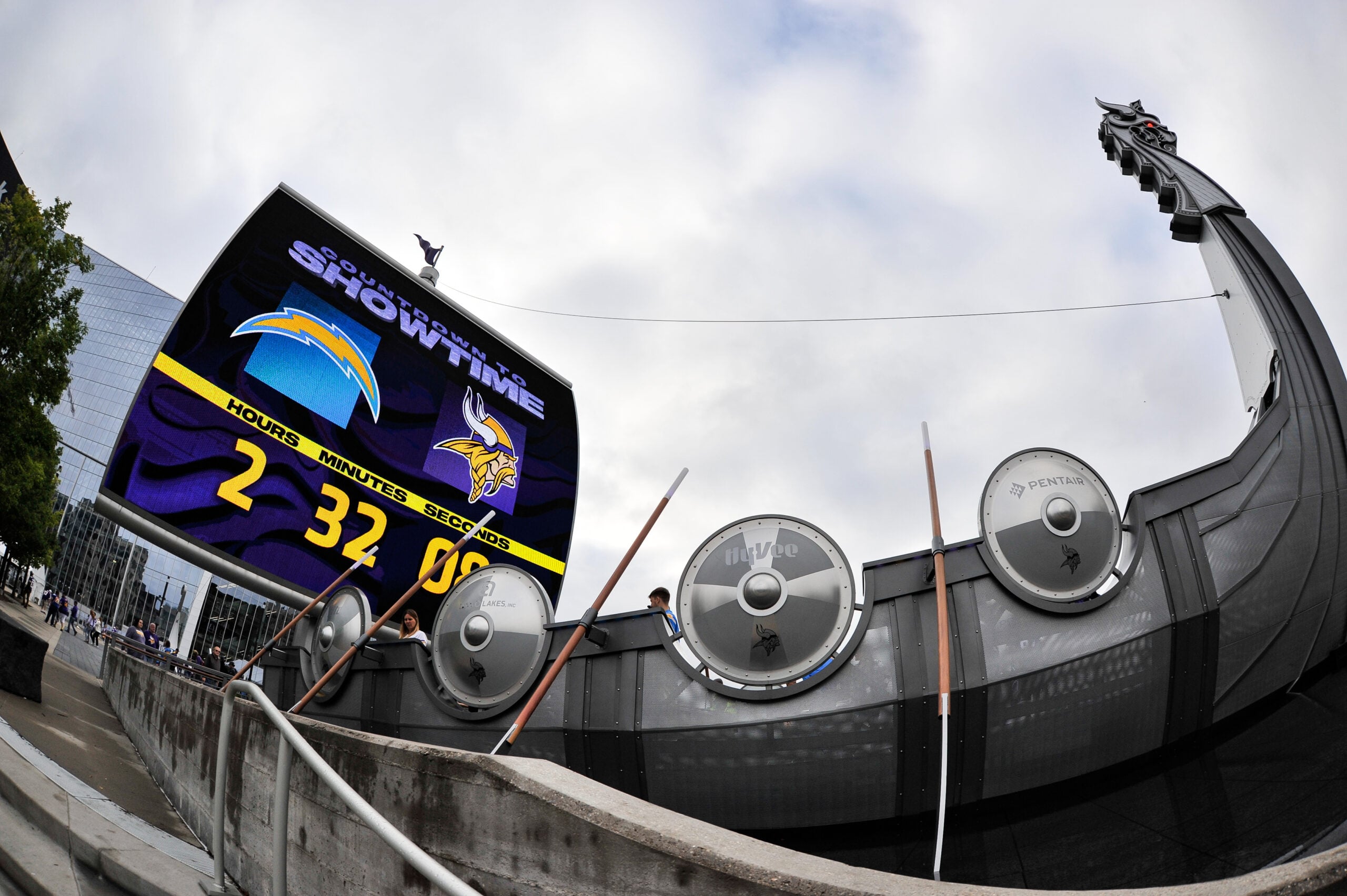 The Vikings’ Front Office Should at Least Make a Phone Call — Vikings Territory