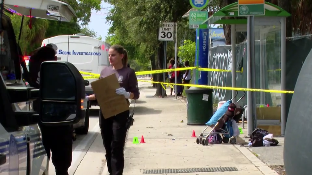 Attacker, victim injured in stabbing at Miami bus stop — WSVN 7 Miami-Dade